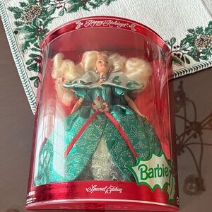 1995 Holiday Barbie Special Edition in Green and Silver